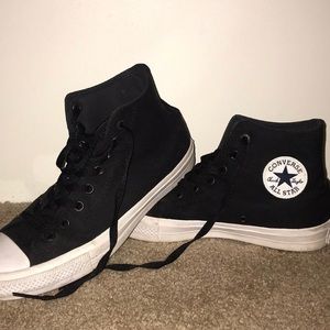 WORN ONCE CONVERSE ALL STAR 2 !!!!